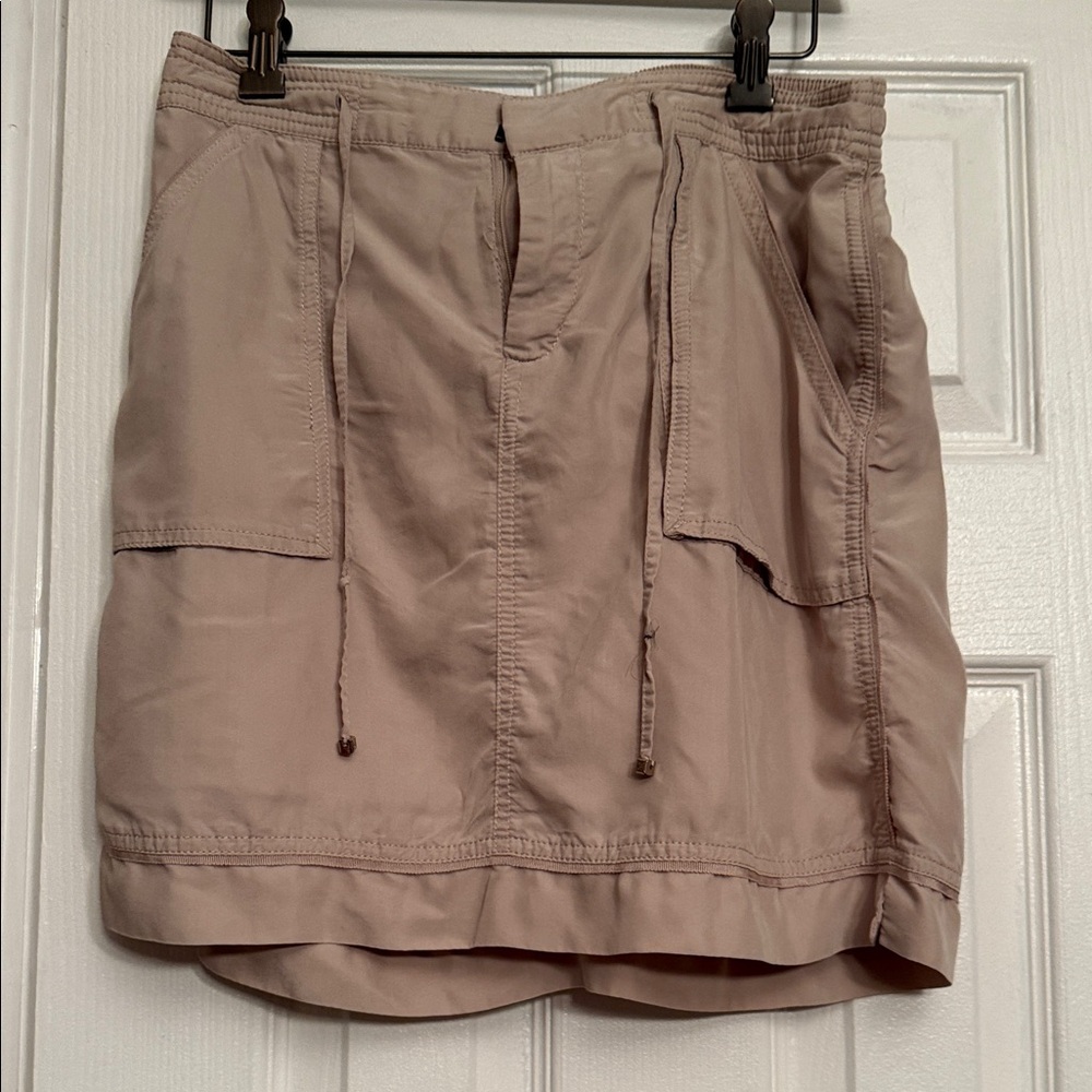 White House black market 6 khaki Beige Skirt Anthropologie $89